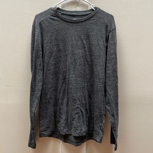 NWOT mens size small athletic long sleeve shirt.